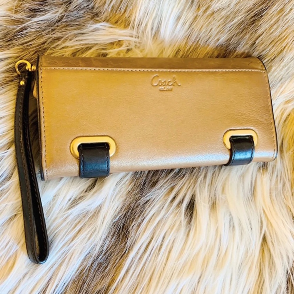 Coach Wristlet Wallet - Picture 4 of 8